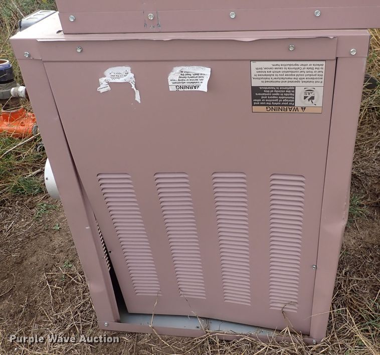 image for item IB9115 (2) Reznor SFT200 heaters