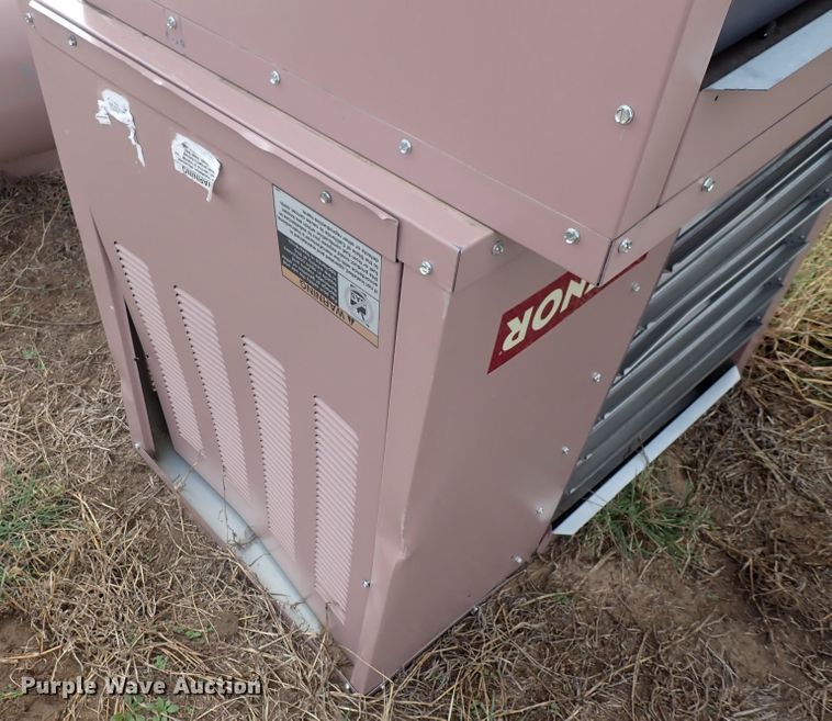 image for item IB9115 (2) Reznor SFT200 heaters