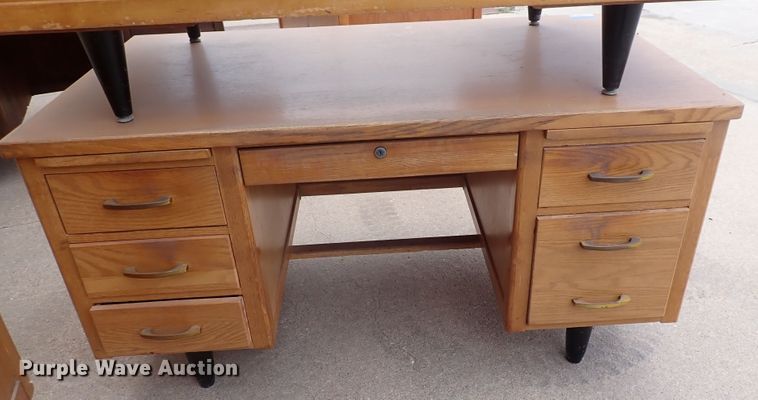 image for item IB9117 (5) wood desks