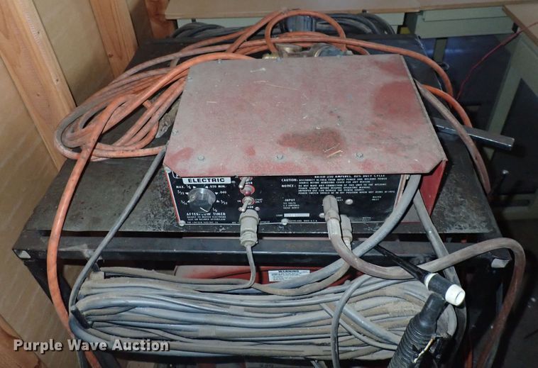 image for item IB9140 Lincoln Idealarc 250  arc welder