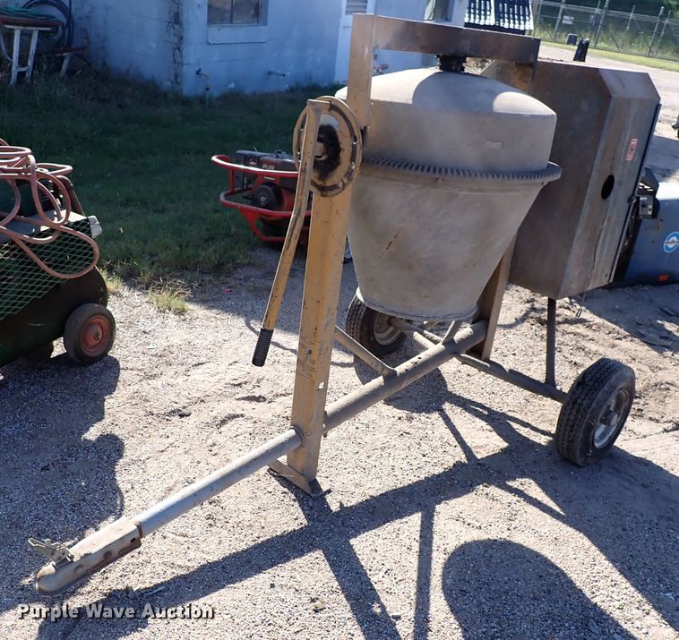 image for item IB9154 Cement mixer
