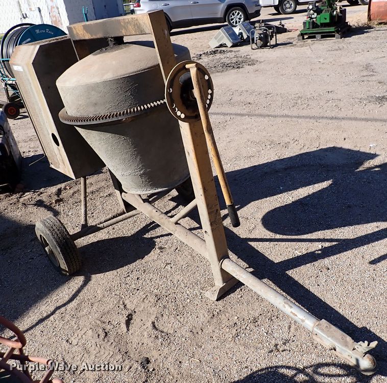 image for item IB9154 Cement mixer