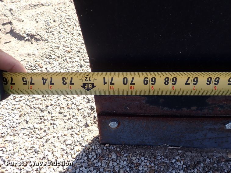 image for item IB9157 John Deere  snow plow