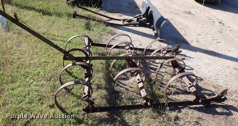 image for item IB9158 Spring tooth harrow