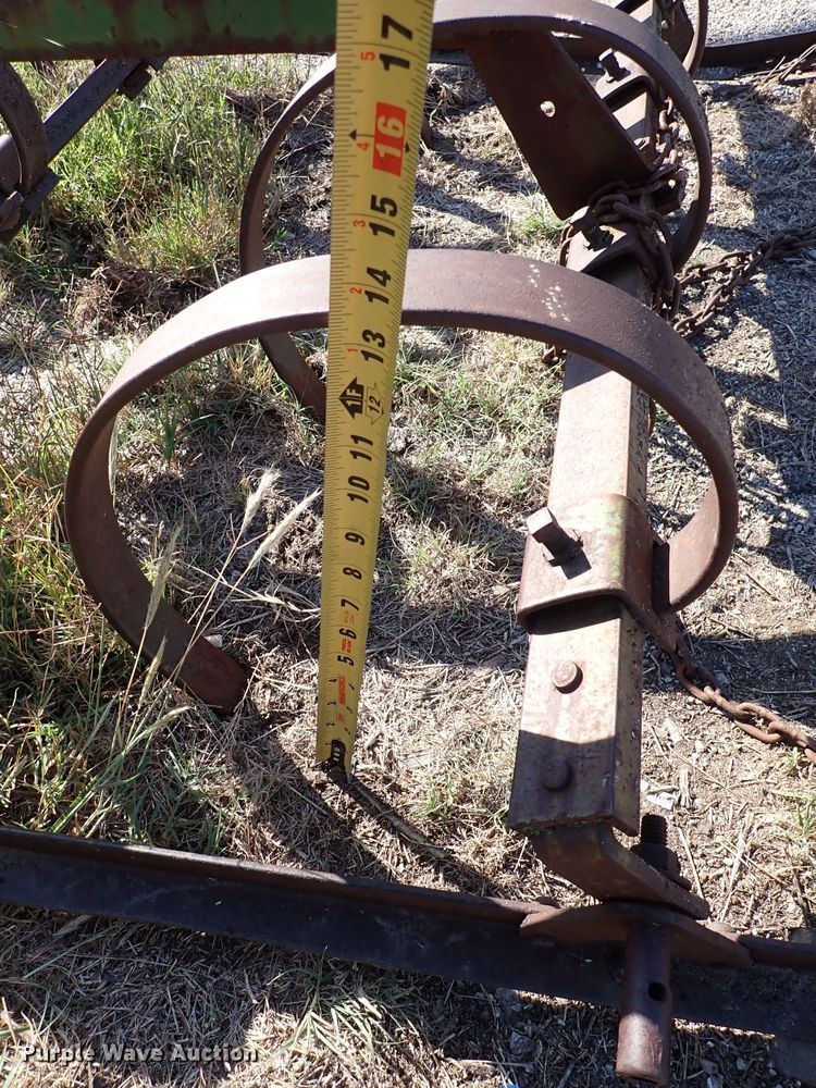 image for item IB9158 Spring tooth harrow