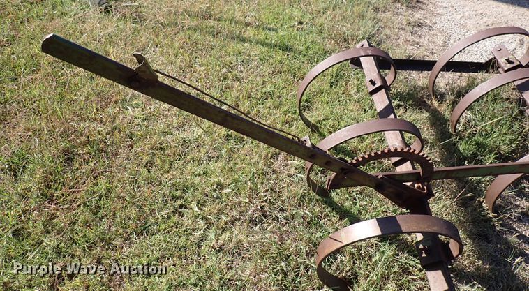 image for item IB9158 Spring tooth harrow