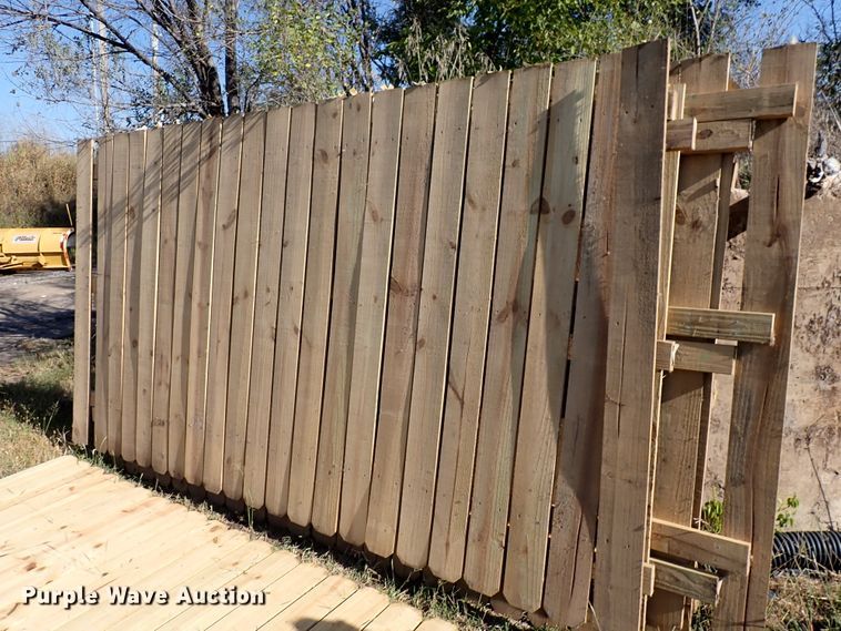 image for item IB9159 (6) wood fence sections