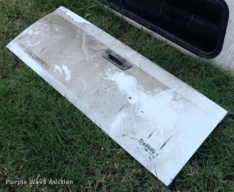 image for item IB9171 Chevrolet Colorado pickup truck accessories