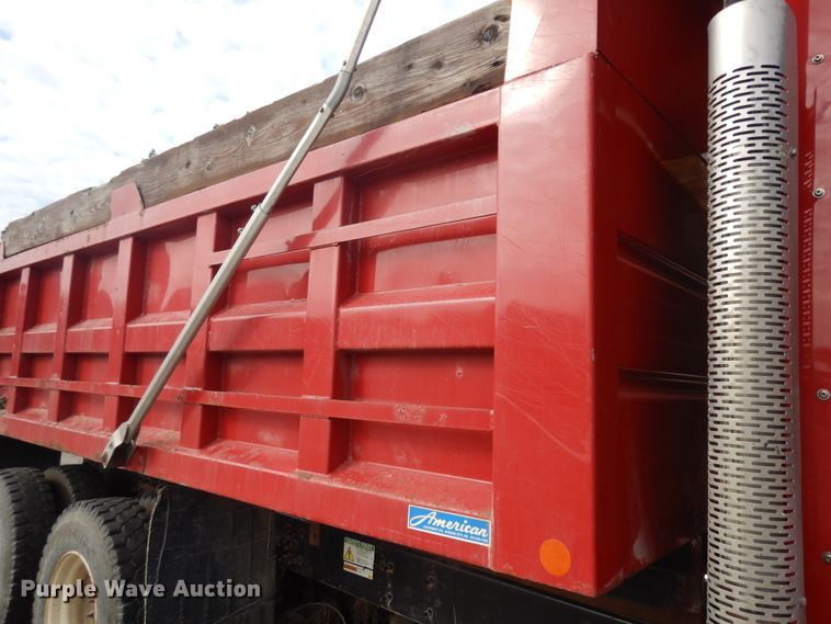 image for item IK9509 2014 International WorkStar 7500  dump truck