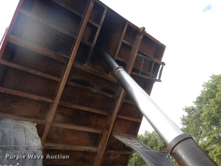 image for item IK9509 2014 International WorkStar 7500  dump truck