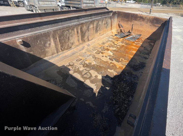 image for item JQ9414 2009 Sterling LT9500  dump truck