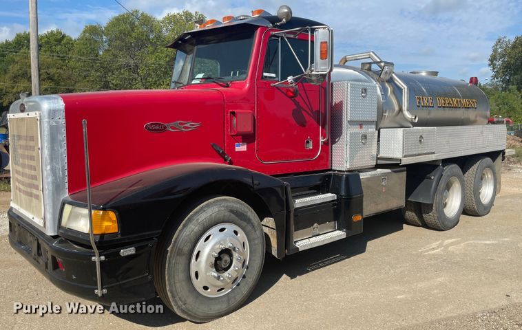 image for item JQ9448 1988 Peterbilt 377  water truck