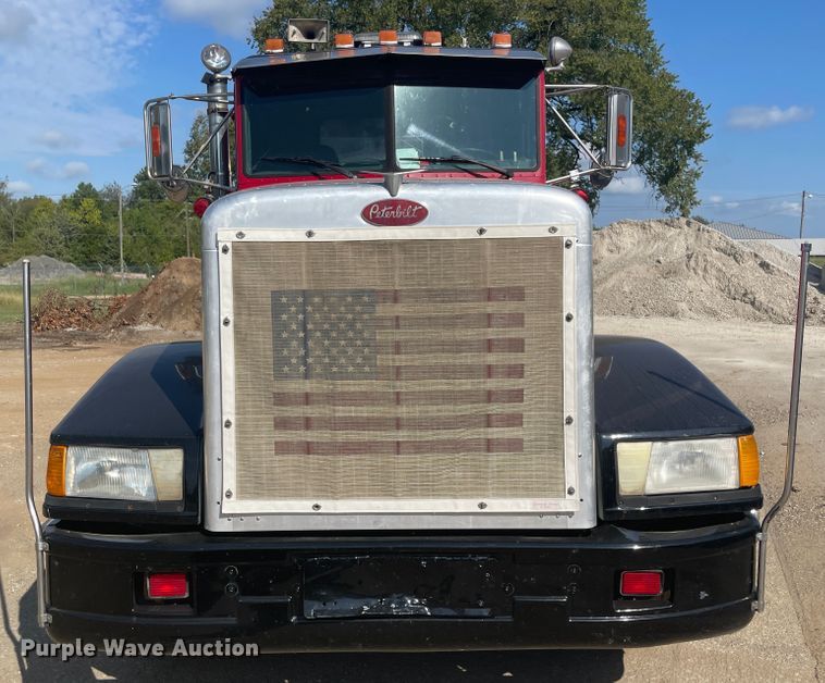 image for item JQ9448 1988 Peterbilt 377  water truck