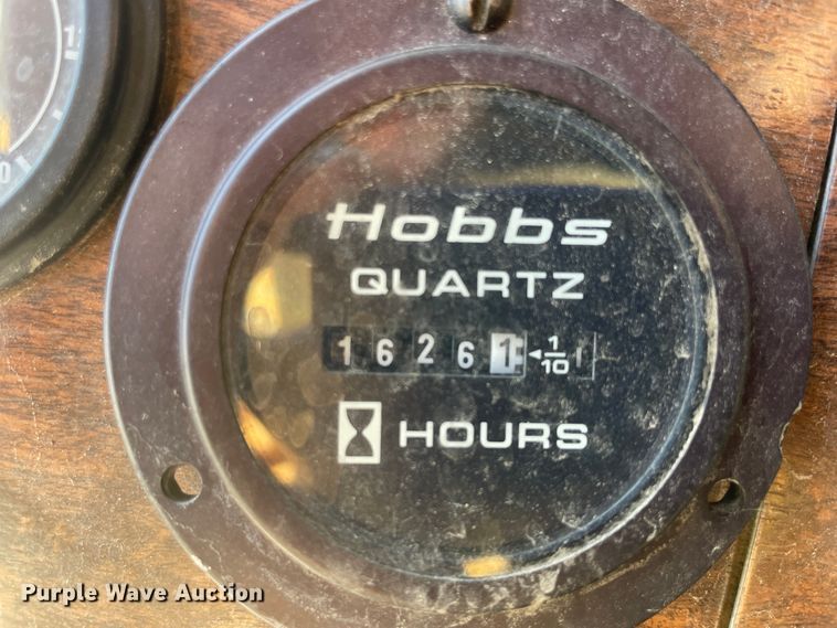 image for item JQ9448 1988 Peterbilt 377  water truck