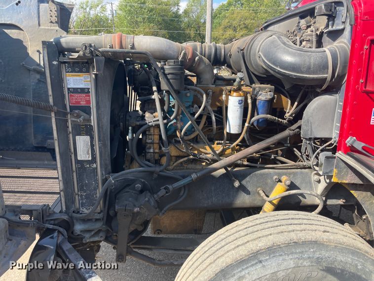 image for item JQ9448 1988 Peterbilt 377  water truck