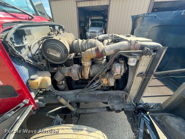 image for item JQ9448 1988 Peterbilt 377  water truck