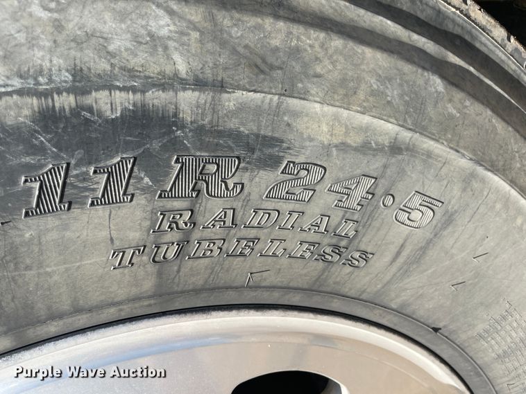 image for item JQ9448 1988 Peterbilt 377  water truck