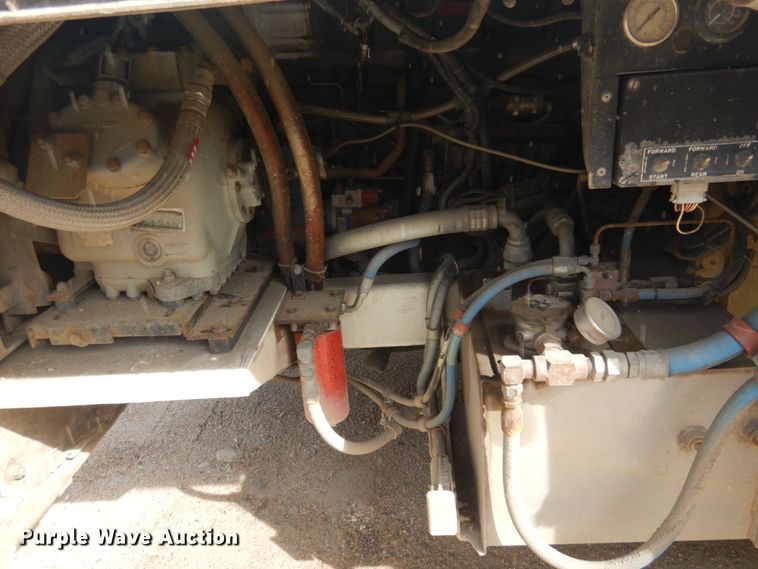 image for item JZ9832 2000 Orion  transit bus