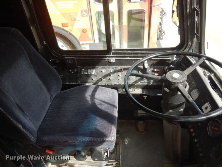 image for item JZ9832 2000 Orion  transit bus