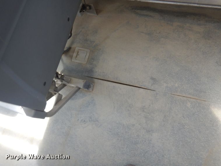 image for item JZ9832 2000 Orion  transit bus