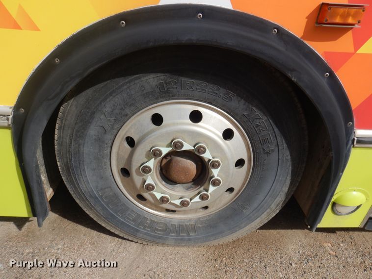 image for item JZ9832 2000 Orion  transit bus