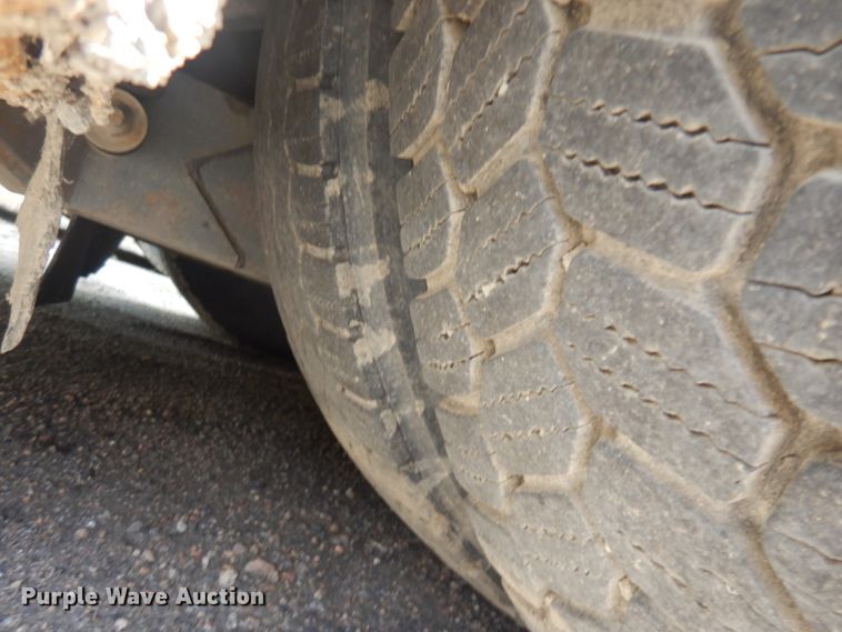 image for item JZ9832 2000 Orion  transit bus