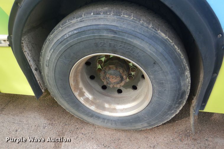 image for item JZ9832 2000 Orion  transit bus