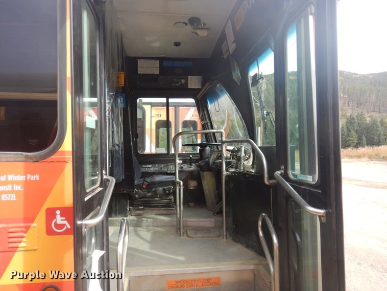 image for item JZ9833 2000 Orion  transit bus