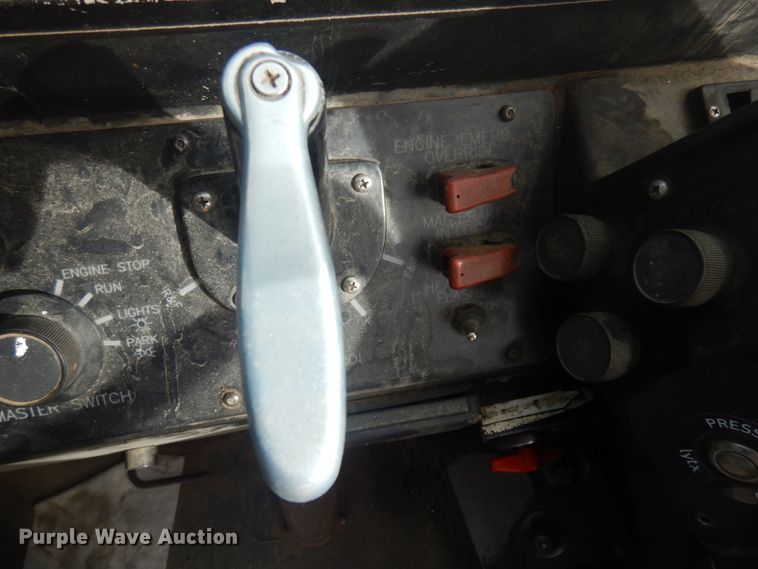 image for item JZ9833 2000 Orion  transit bus