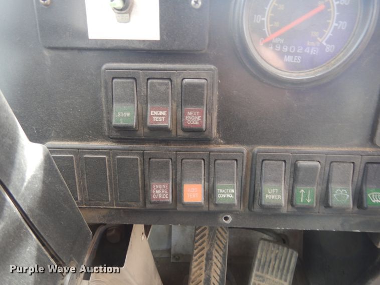 image for item JZ9833 2000 Orion  transit bus