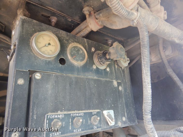 image for item JZ9833 2000 Orion  transit bus