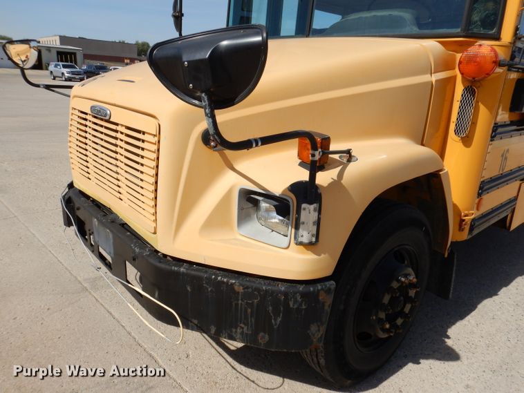 image for item KA9407 2003 Freightliner FS65  school bus