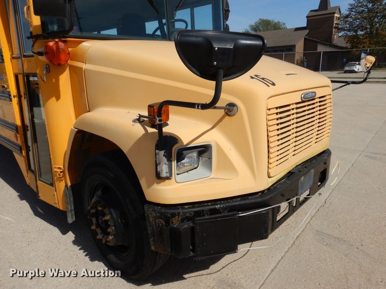 image for item KA9407 2003 Freightliner FS65  school bus