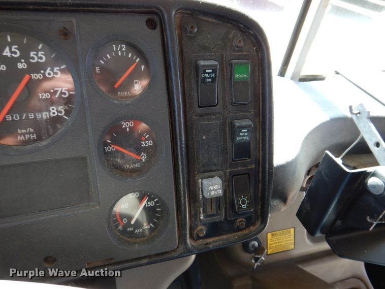 image for item KA9407 2003 Freightliner FS65  school bus