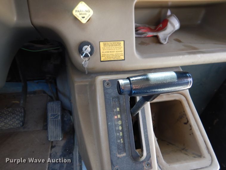 image for item KA9407 2003 Freightliner FS65  school bus