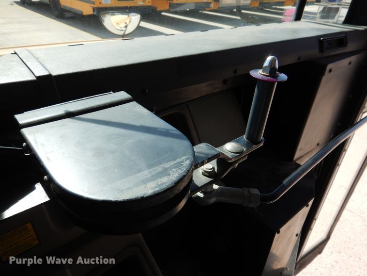 image for item KA9407 2003 Freightliner FS65  school bus