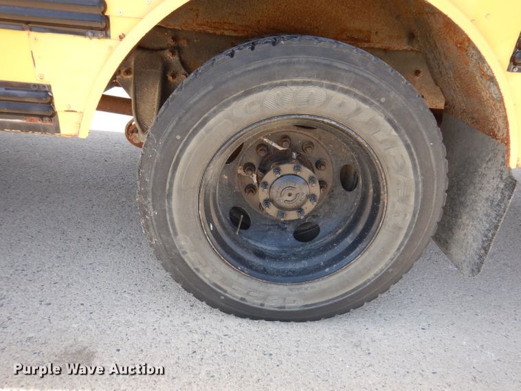 image for item KA9407 2003 Freightliner FS65  school bus