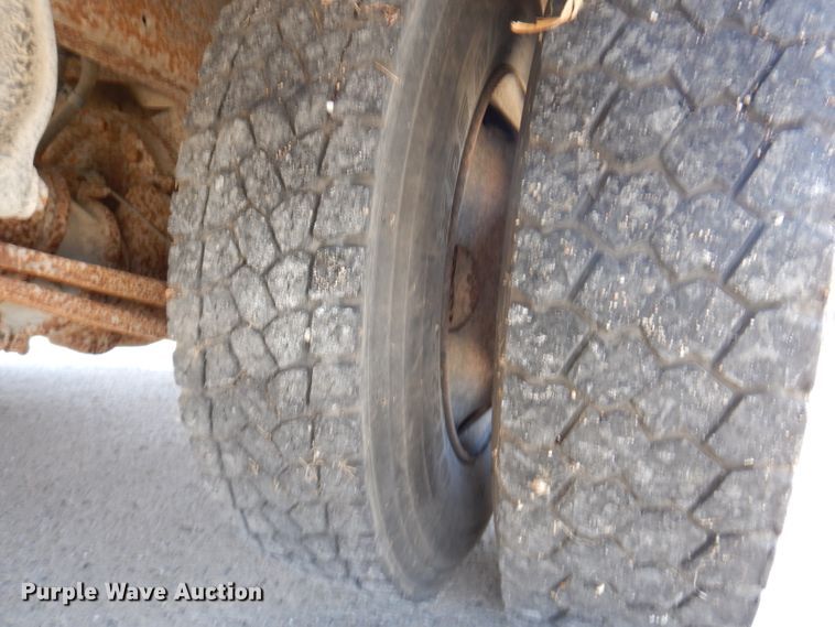 image for item KA9407 2003 Freightliner FS65  school bus