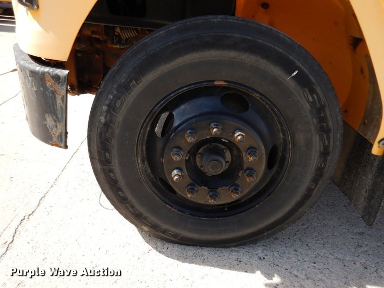 image for item KA9407 2003 Freightliner FS65  school bus