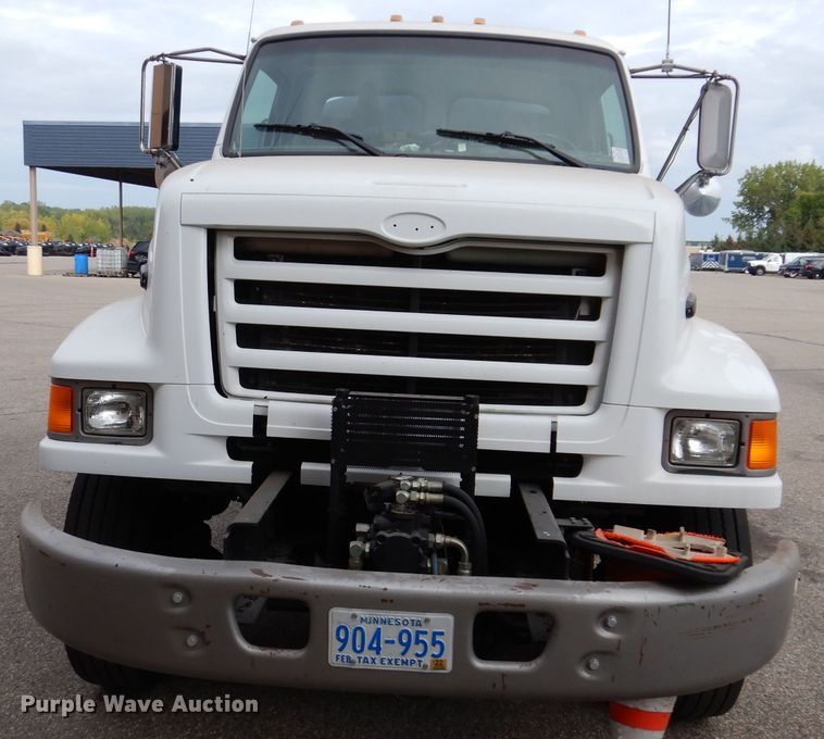 image for item KA9443 2000 Sterling L8511  oil distributor truck