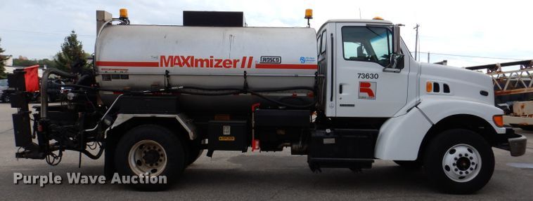 image for item KA9443 2000 Sterling L8511  oil distributor truck