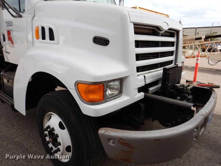 image for item KA9443 2000 Sterling L8511  oil distributor truck