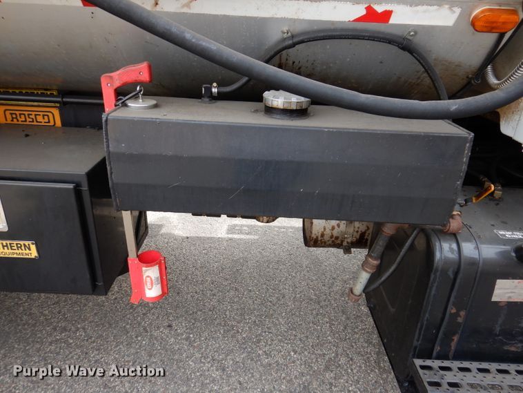 image for item KA9443 2000 Sterling L8511  oil distributor truck