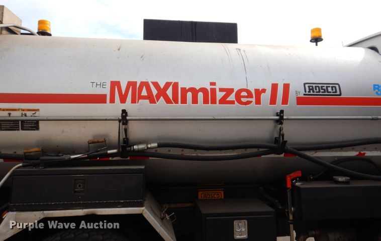 image for item KA9443 2000 Sterling L8511  oil distributor truck