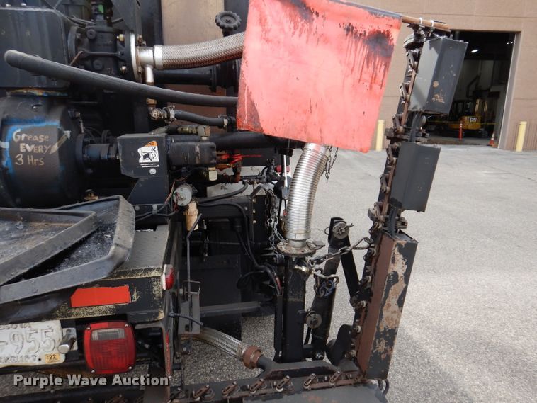 image for item KA9443 2000 Sterling L8511  oil distributor truck