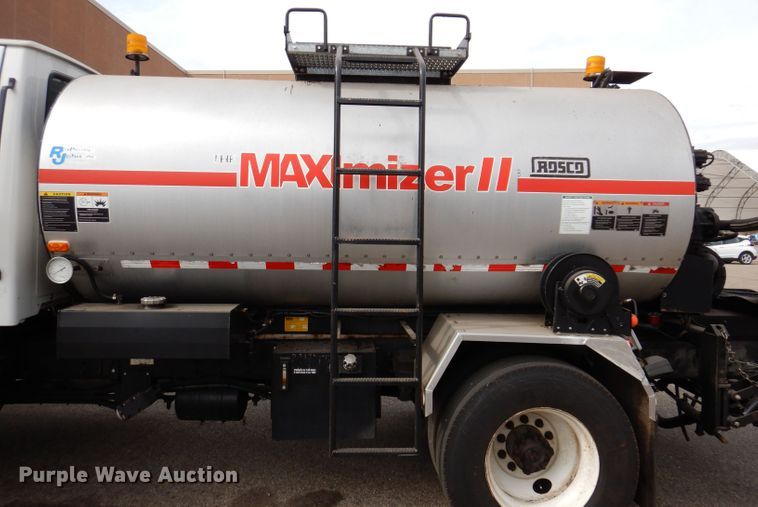 image for item KA9443 2000 Sterling L8511  oil distributor truck