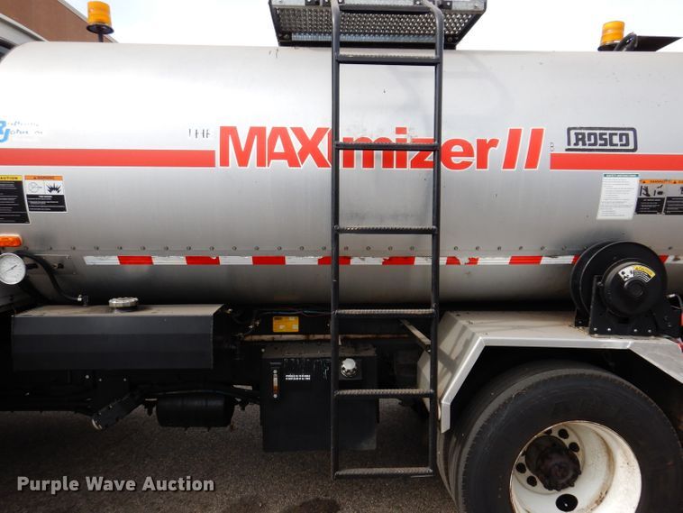 image for item KA9443 2000 Sterling L8511  oil distributor truck