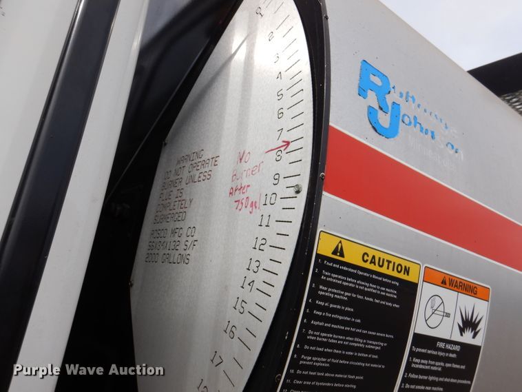 image for item KA9443 2000 Sterling L8511  oil distributor truck