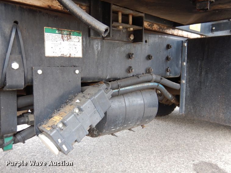 image for item KA9443 2000 Sterling L8511  oil distributor truck