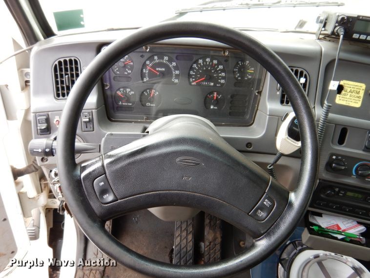 image for item KA9443 2000 Sterling L8511  oil distributor truck